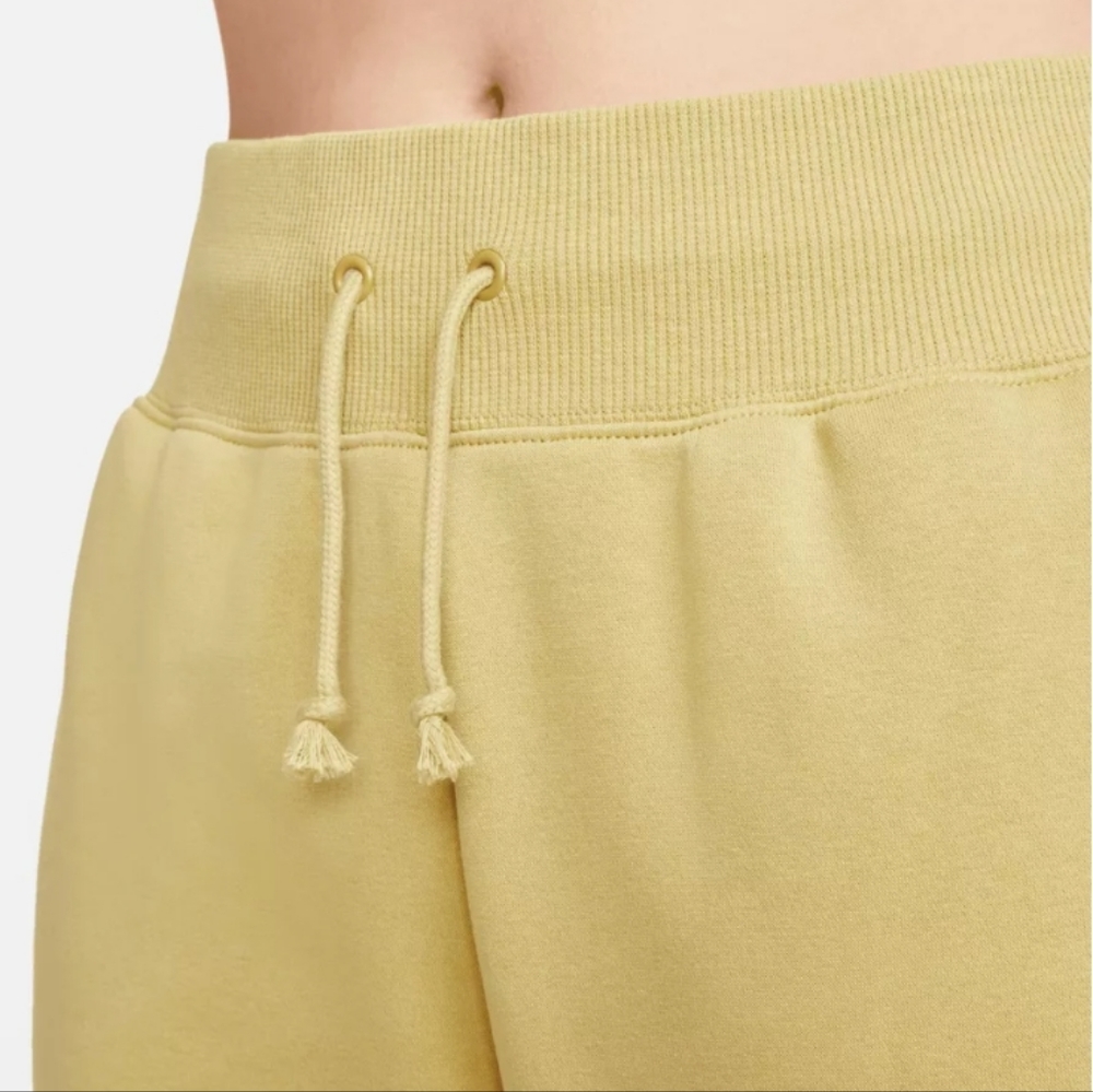 NWT Women's Nike OVERSIZED sweatpants - Picture 5 of 9
